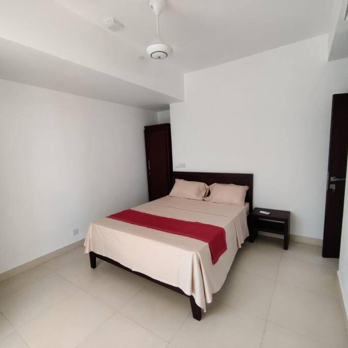 Modern Apartment In Close Proximity To The Beach 콜롬보 외부 사진