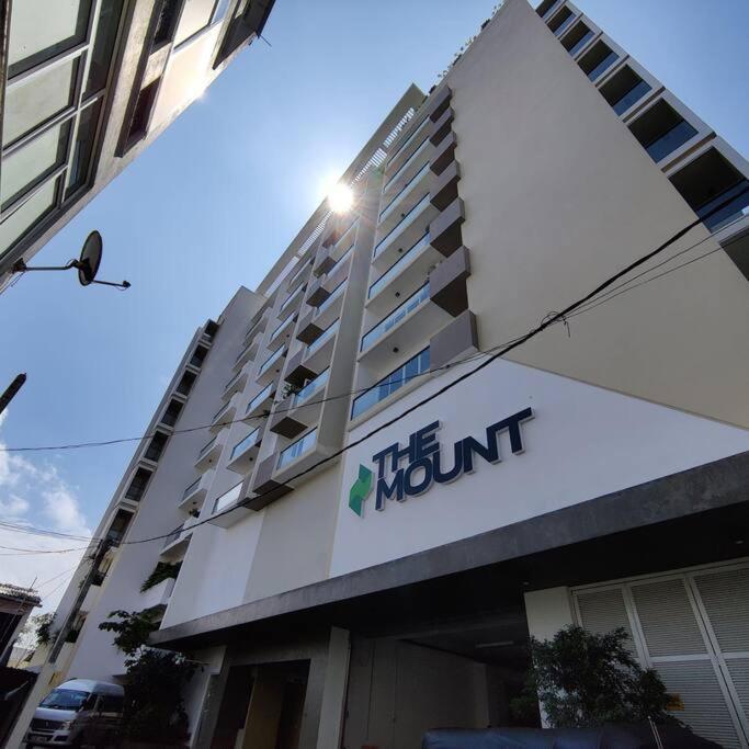 Modern Apartment In Close Proximity To The Beach 콜롬보 외부 사진